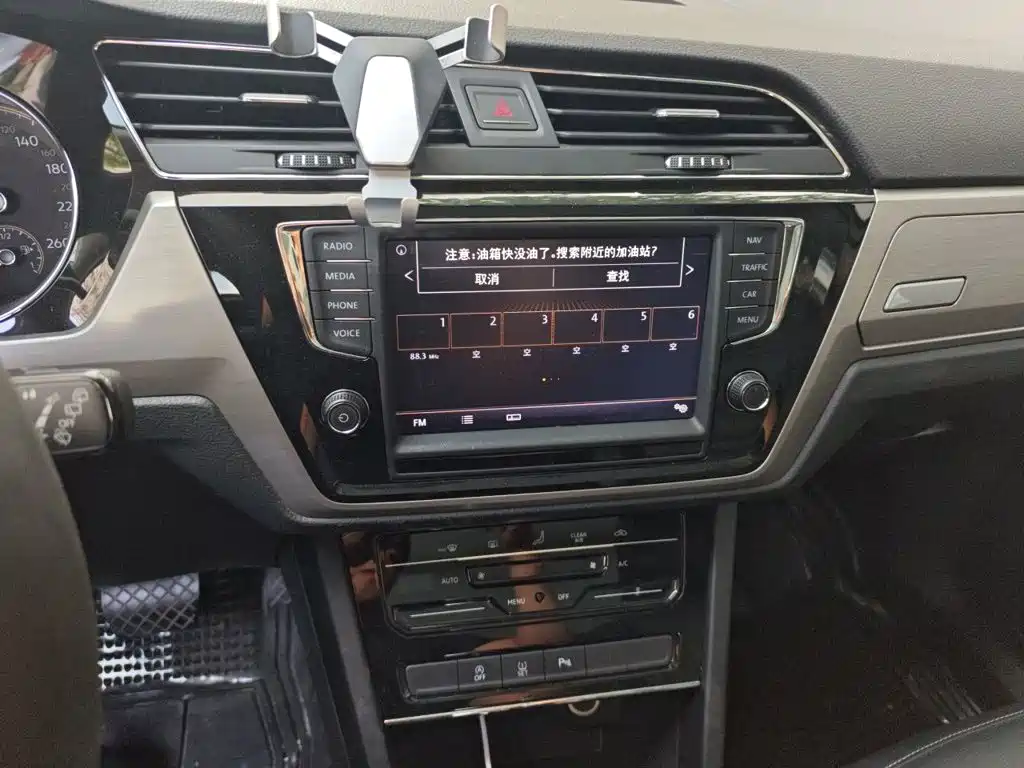Volkswagen Touran — миниатюра 9