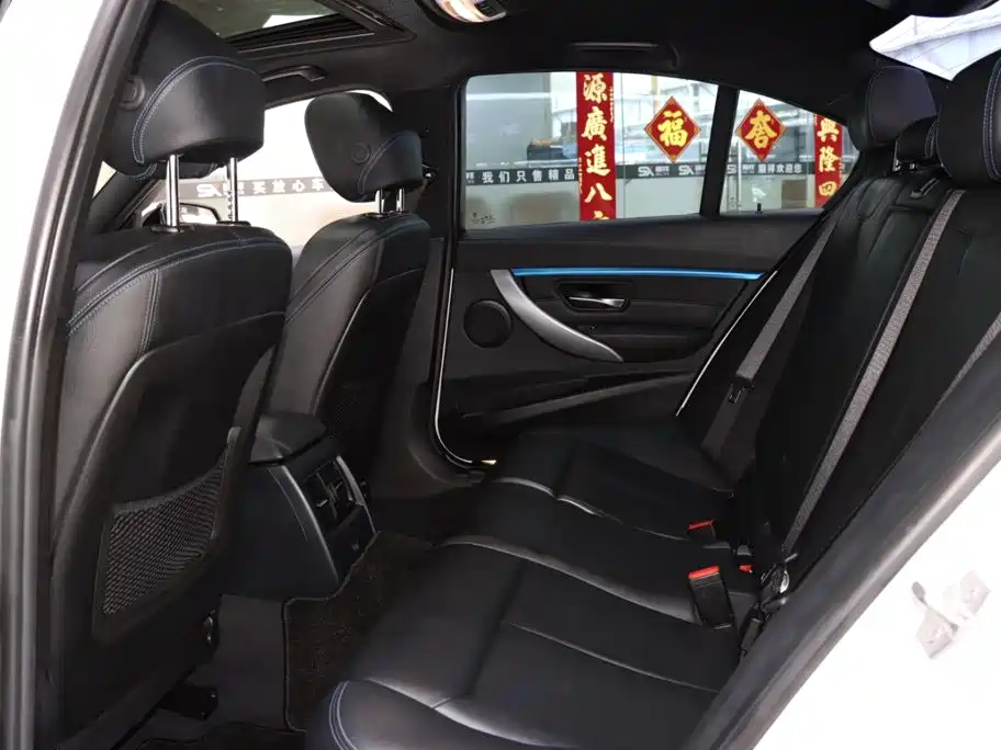BMW 3 Series — миниатюра 11