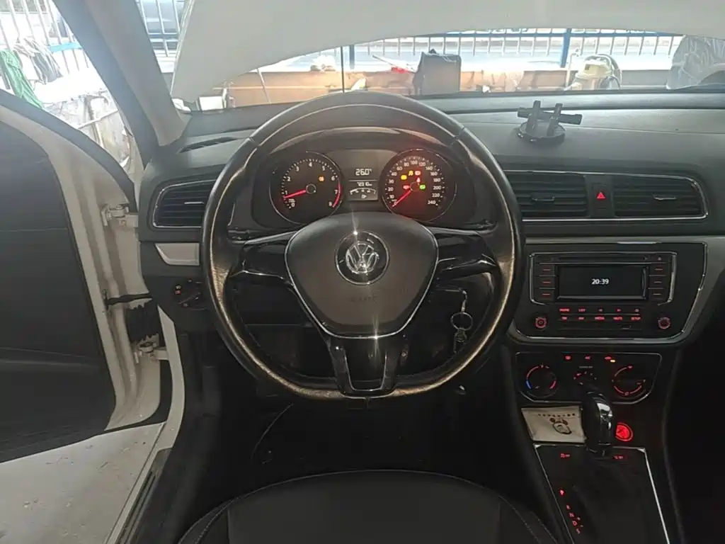 Volkswagen Lavida — миниатюра 11