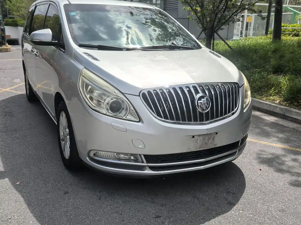 Buick GL8 2013