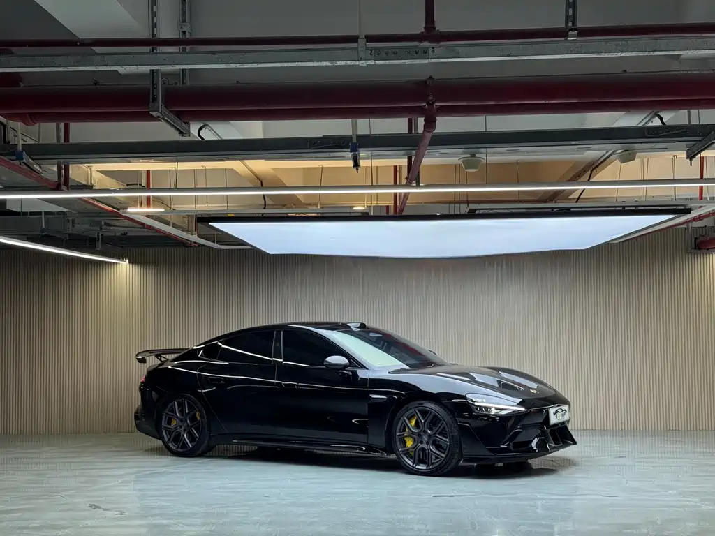 XIAOMI CAR XIAOMI SU7 ULTRA