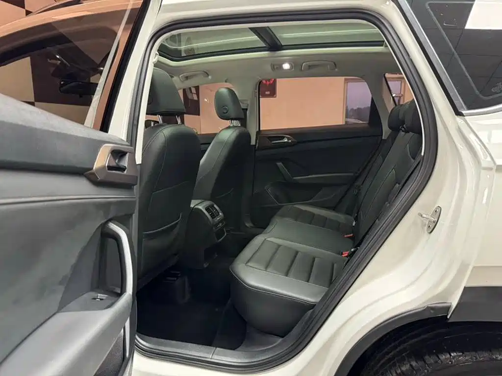 Volkswagen Tharu — миниатюра 8