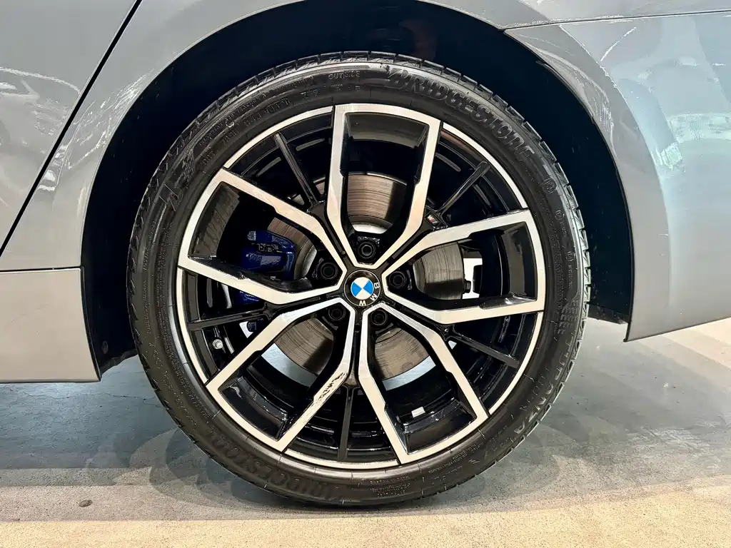 BMW 5 Series (Import) — миниатюра 15
