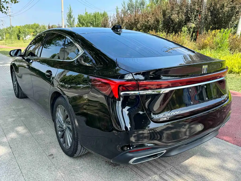 Buick LaCrosse — миниатюра 6