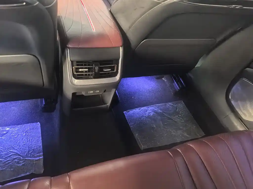 Hongqi Hongqi H5 — миниатюра 15