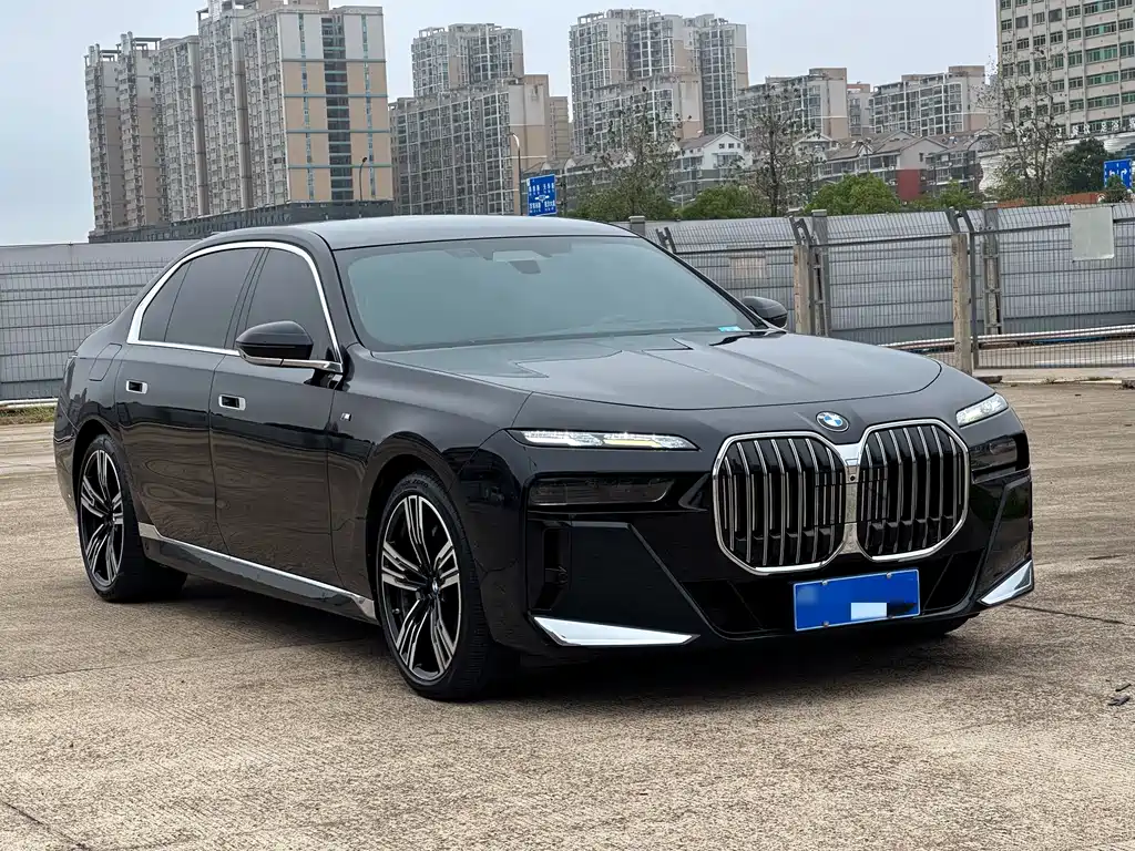 BMW 7 SERIES