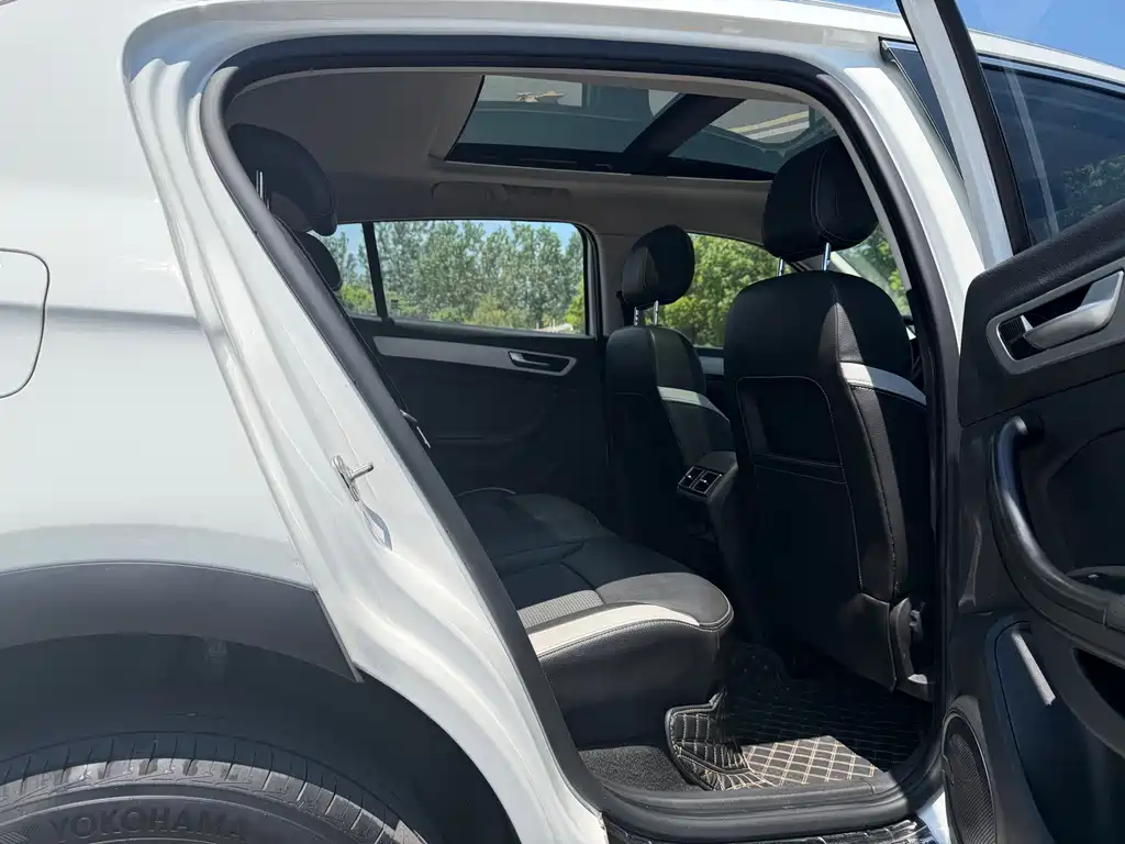 Qoros 5 1.6T Auto Smart Cloud Connected （AliOS） Edition Premium Edition, фото 11