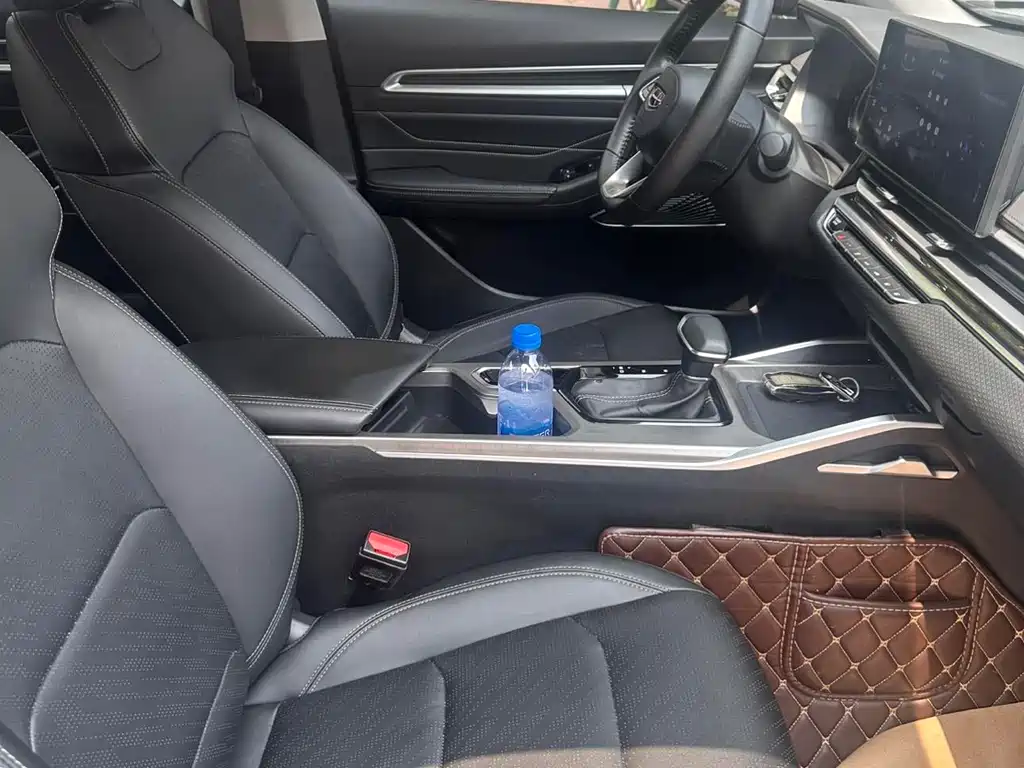 Geely Emgrand — миниатюра 11