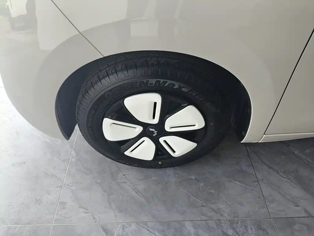 Wuling MINIEV — миниатюра 23