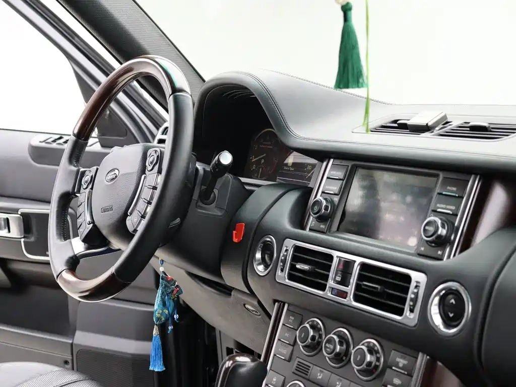 Land Rover Range Rover — миниатюра 13