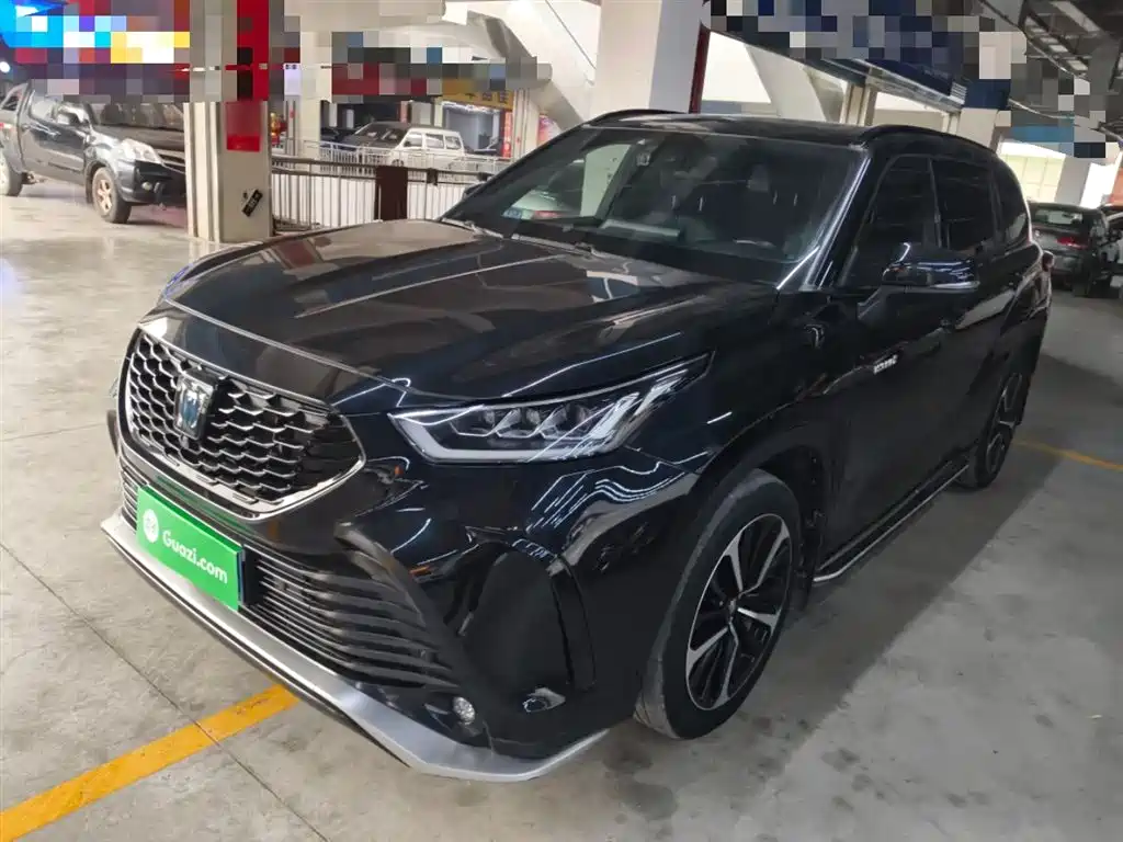 Toyota Crown Kluger 2022
