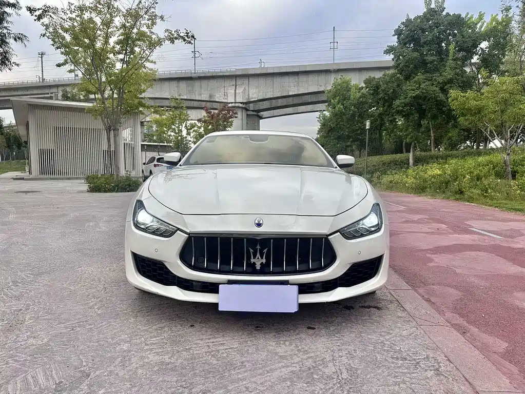 Maserati Ghibli — миниатюра 3