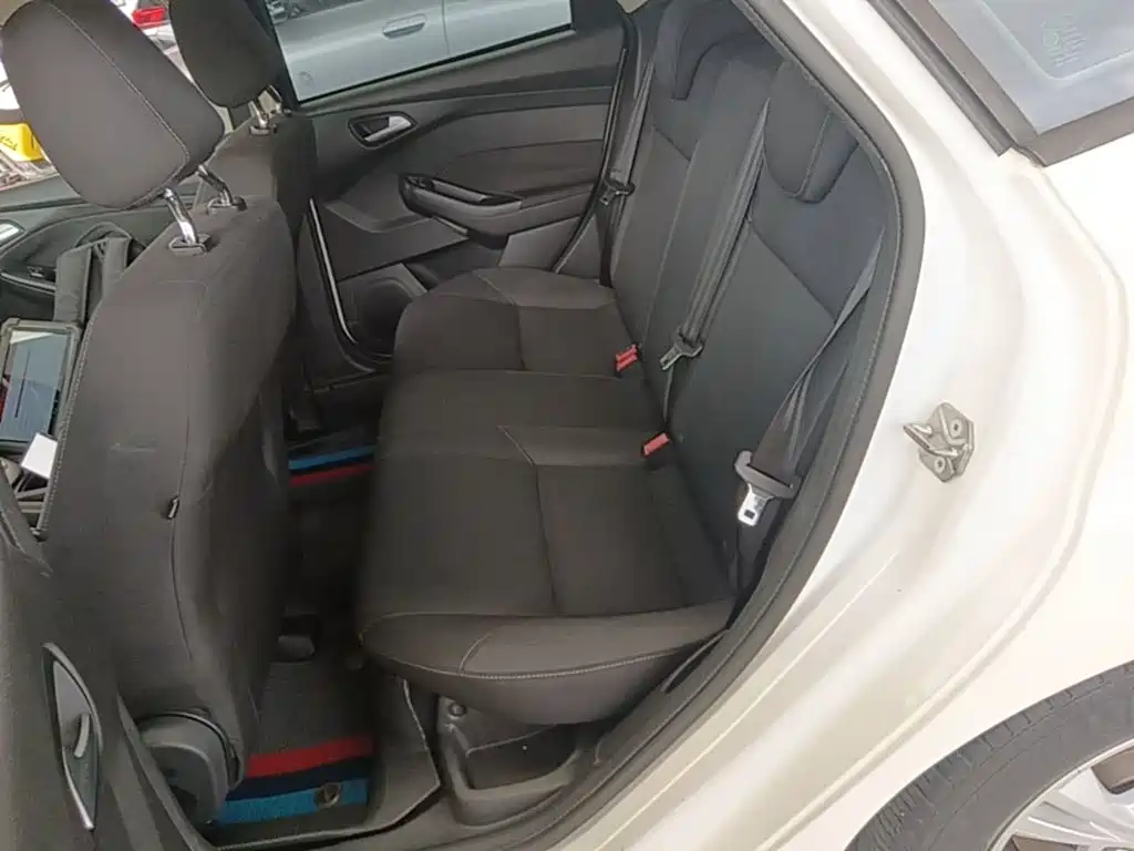 Ford Focus — миниатюра 17