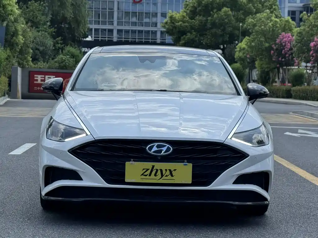 Hyundai Sonata — миниатюра 2