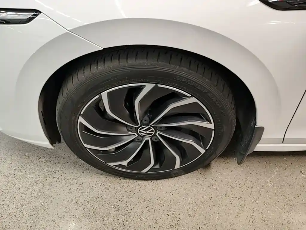 Volkswagen Golf — миниатюра 23