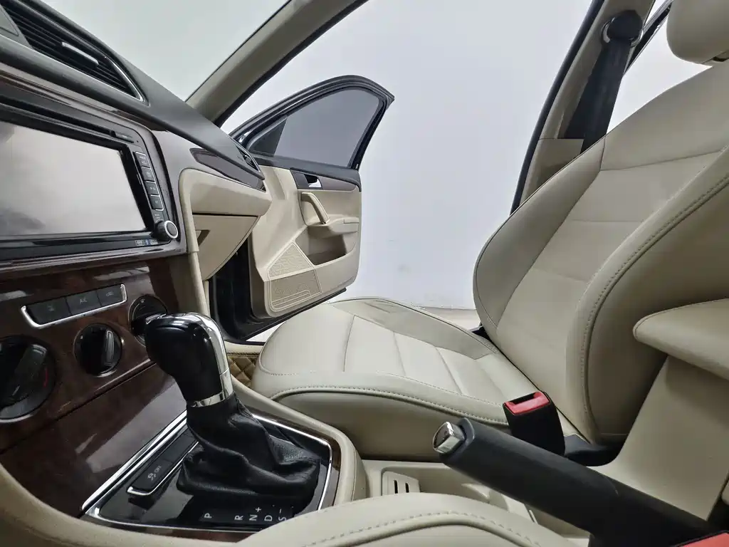 Volkswagen Lavida — миниатюра 13