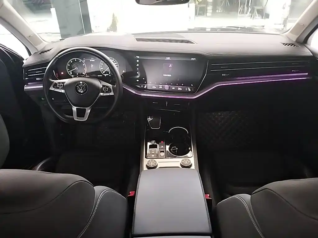 Volkswagen Touareg — миниатюра 10
