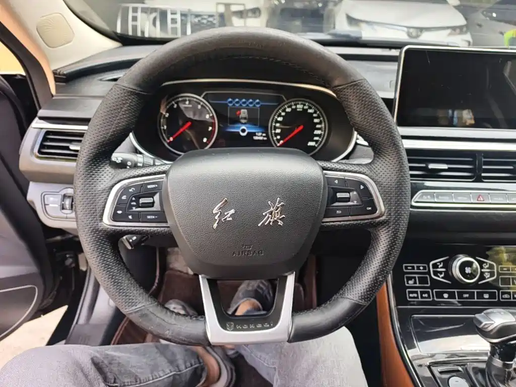 Hongqi Hongqi H5 — миниатюра 11