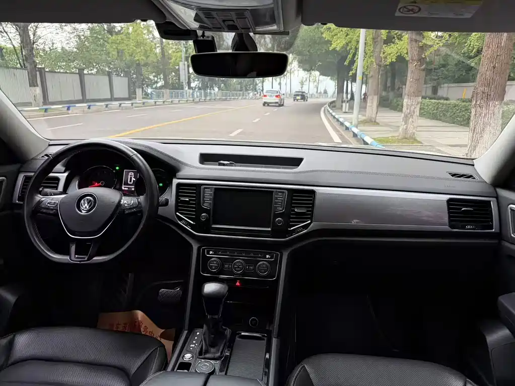 Volkswagen Teramont — миниатюра 5