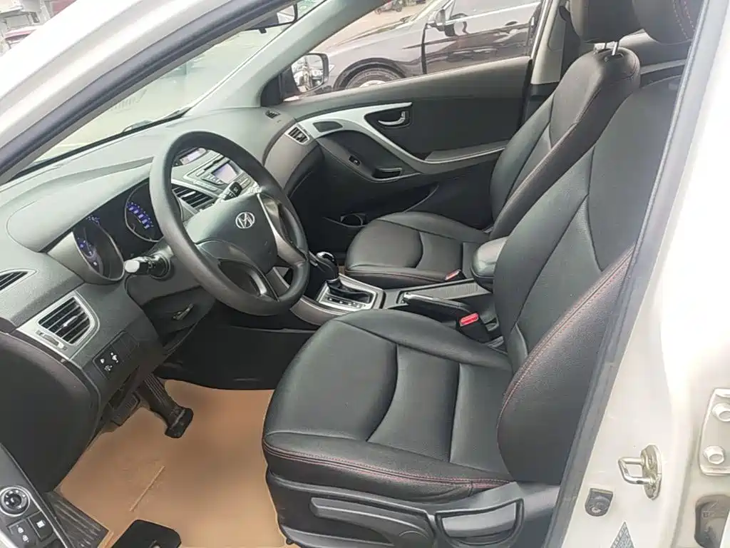 Hyundai Elantra Langdong — миниатюра 15