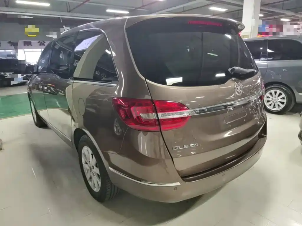 Buick GL8 — миниатюра 5