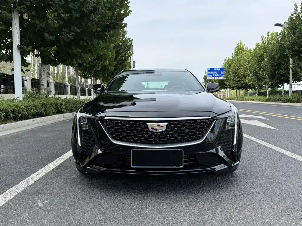 Cadillac CT5 — миниатюра 2