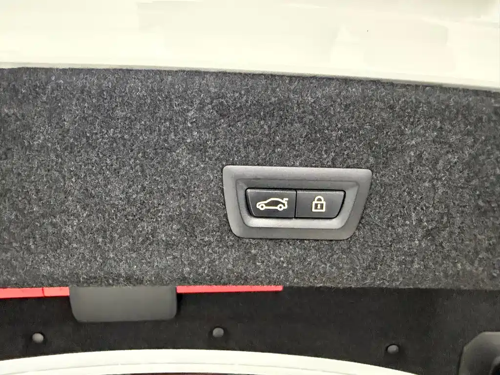 BMW 3 Series — миниатюра 16
