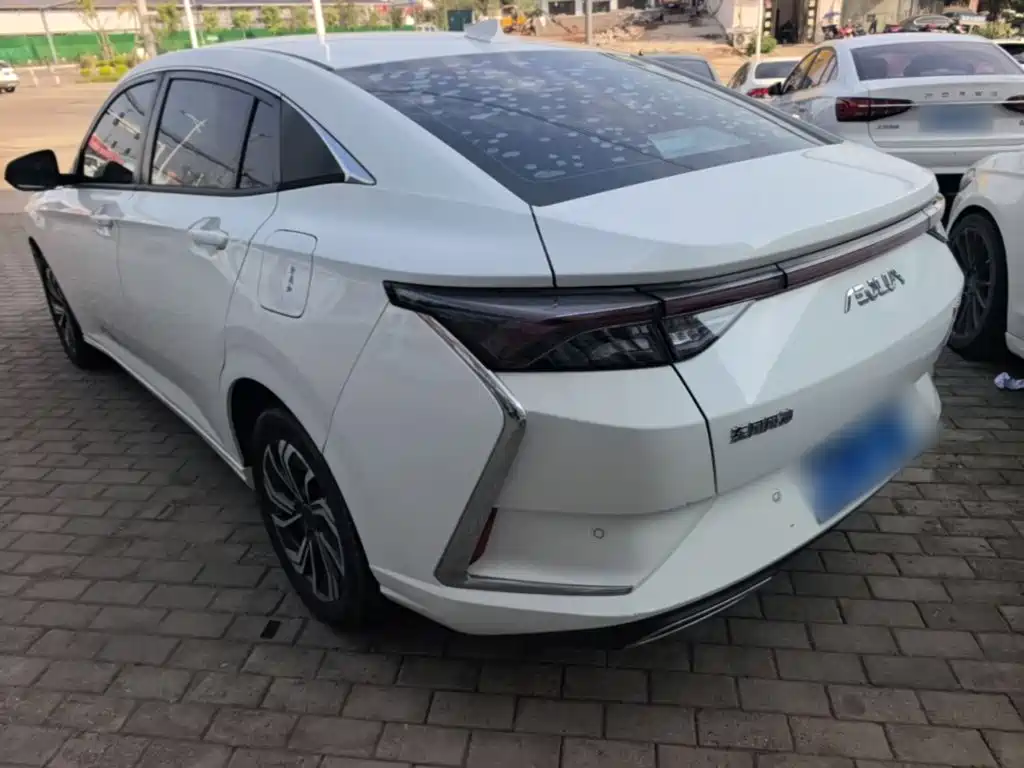 Aeolus Yixuan — миниатюра 5