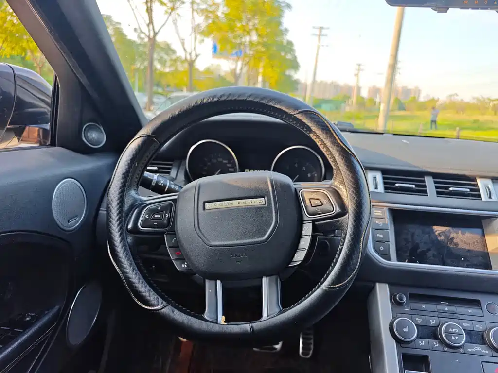 Land Rover Evoque (Import) — миниатюра 15
