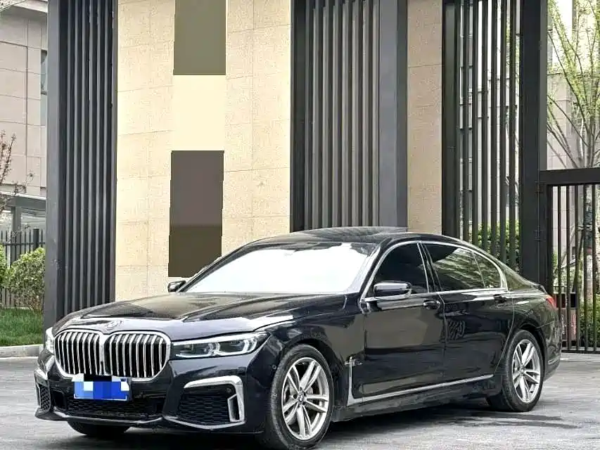 BMW 7 Series — миниатюра 3