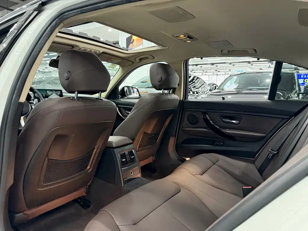 BMW 3 Series — миниатюра 8