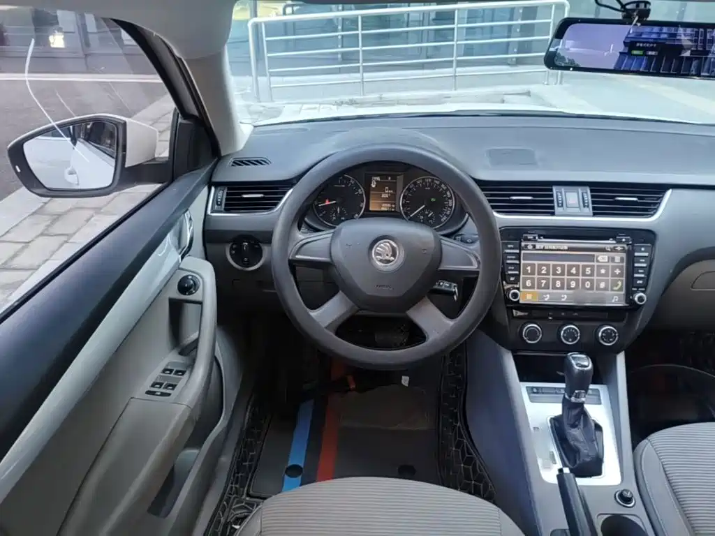 Skoda Octavia — миниатюра 11