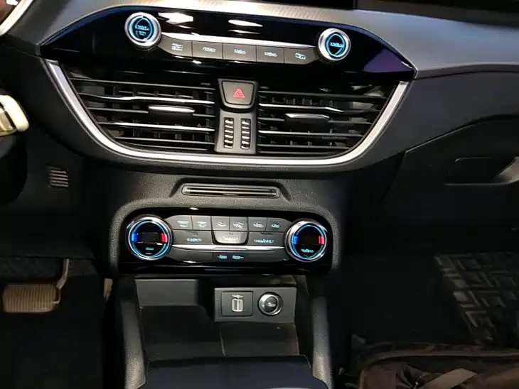 Ford Focus — миниатюра 13