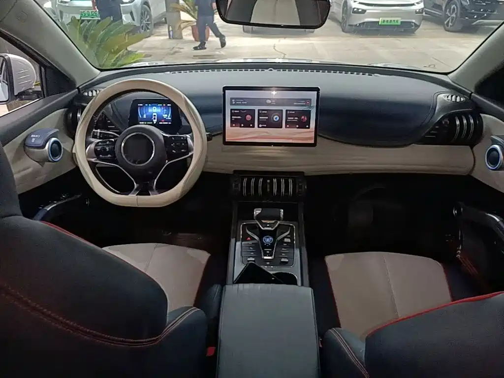 BYD Yuan Plus — миниатюра 10