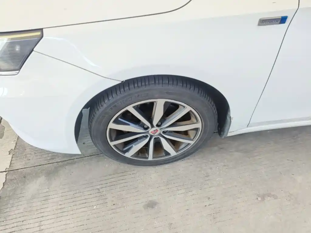 Roewe i6 Classic — миниатюра 23
