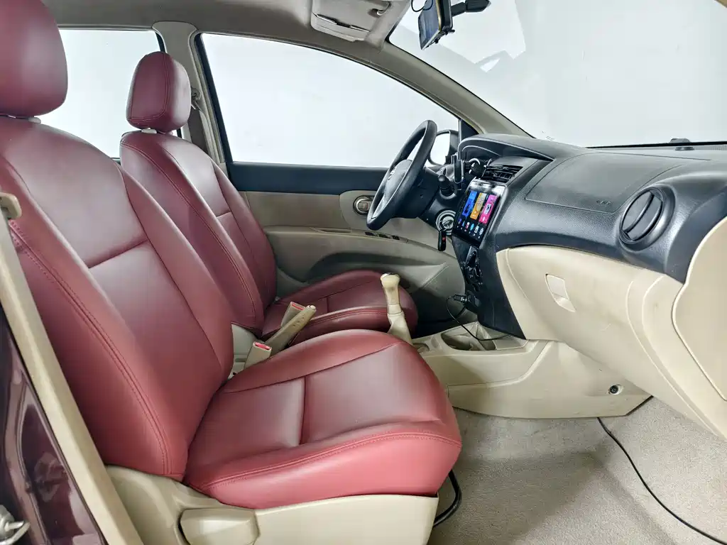 Nissan Livina — миниатюра 15