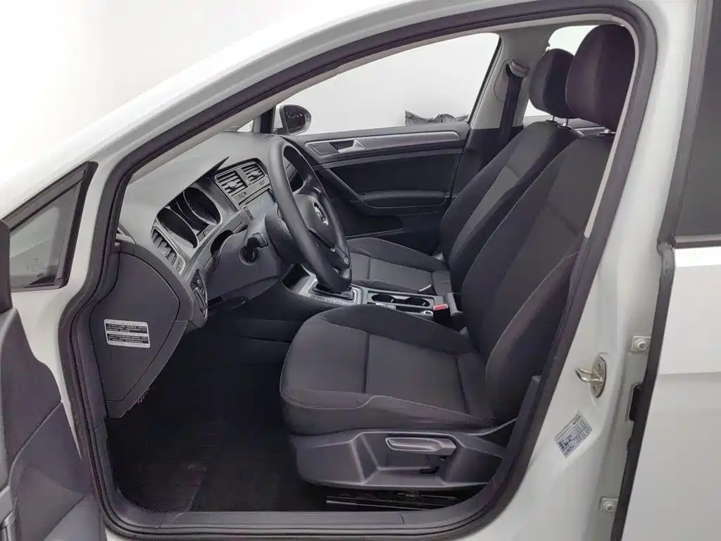 Volkswagen Golf — миниатюра 10