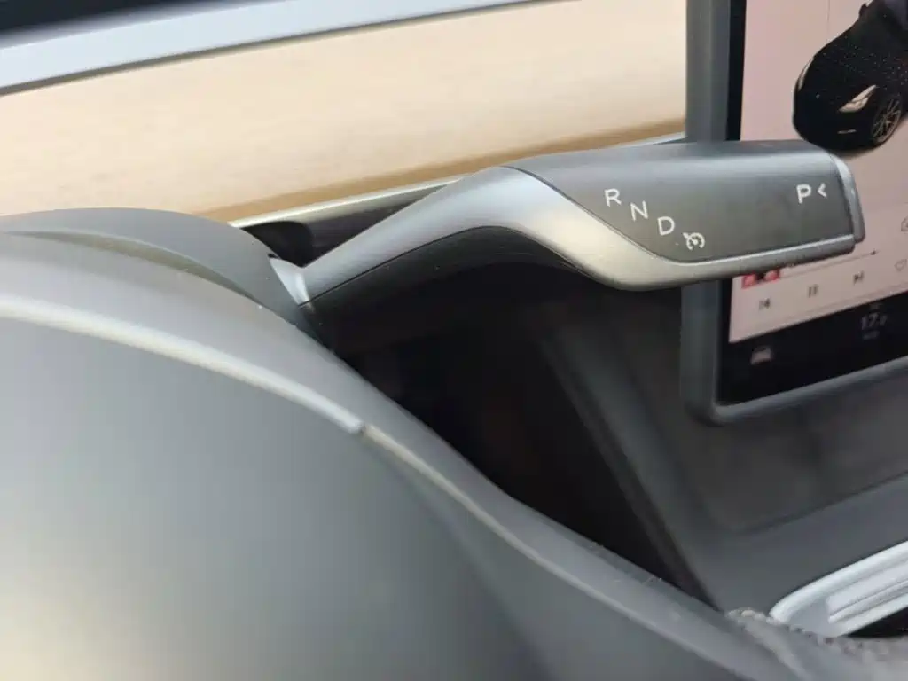 Tesla Model 3 — миниатюра 14