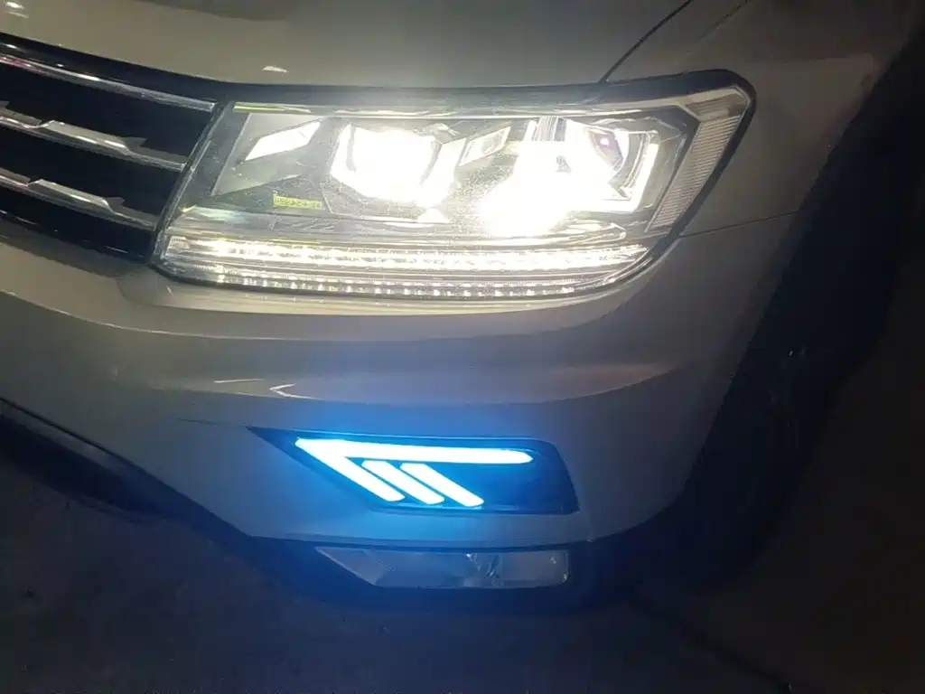 Volkswagen Tiguan L — миниатюра 24