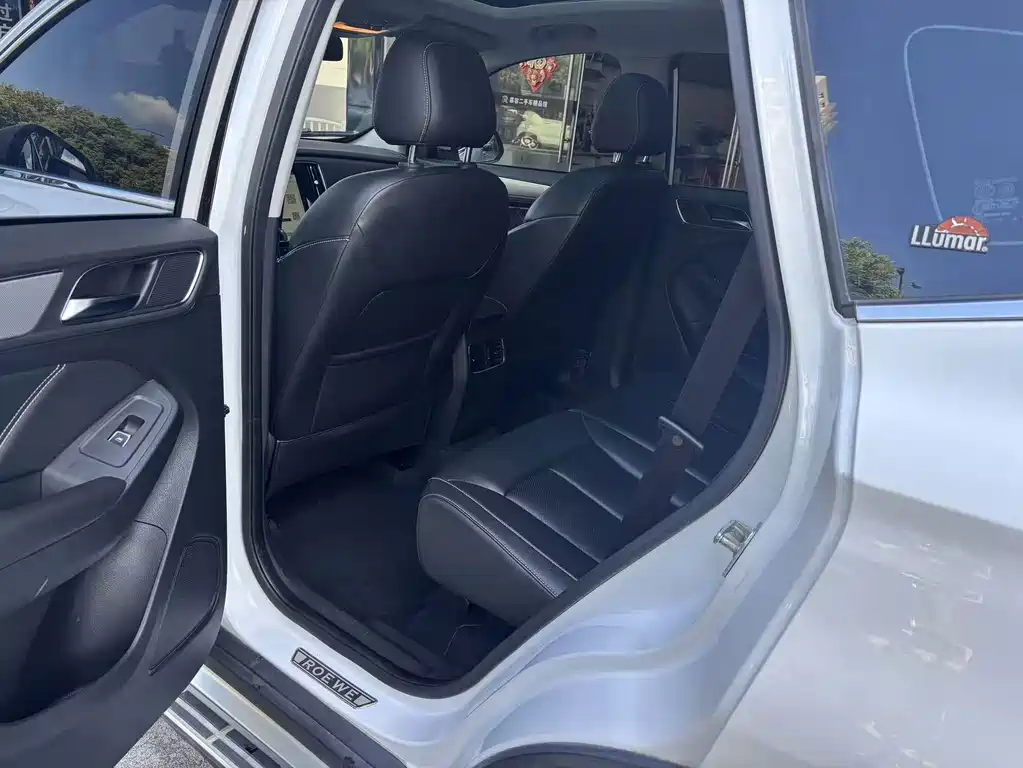 Roewe RX5 — миниатюра 7