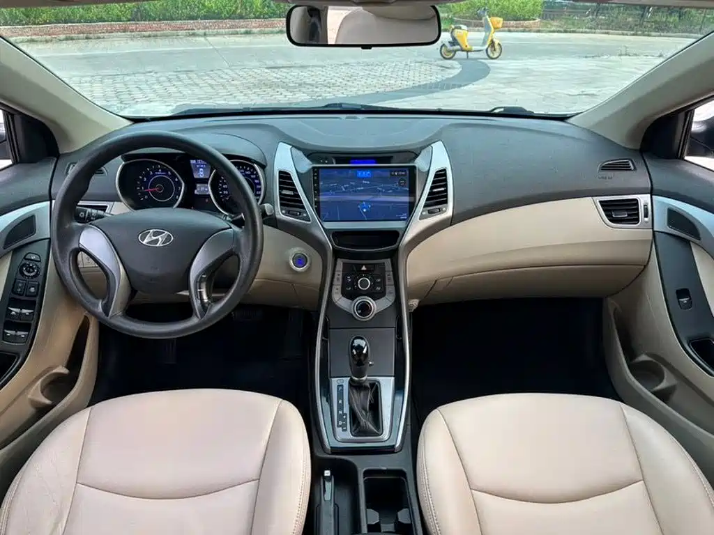 Hyundai Elantra Langdong — миниатюра 9