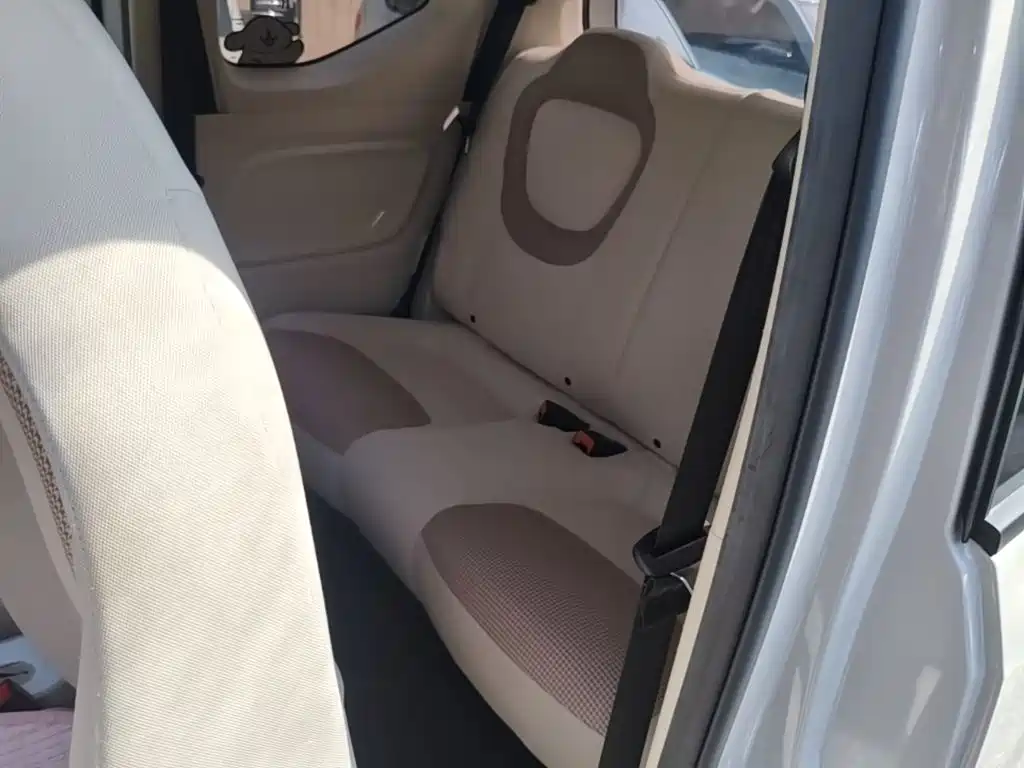 Wuling MINIEV — миниатюра 17