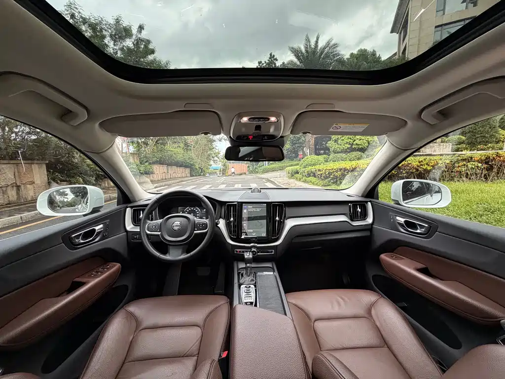 Volvo XC60 — миниатюра 9