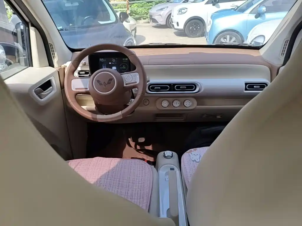 Wuling MINIEV — миниатюра 10