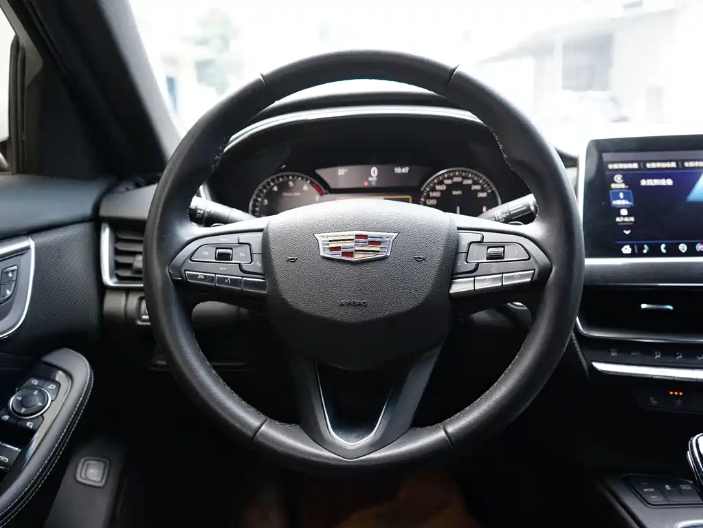 Cadillac CT5 — миниатюра 7