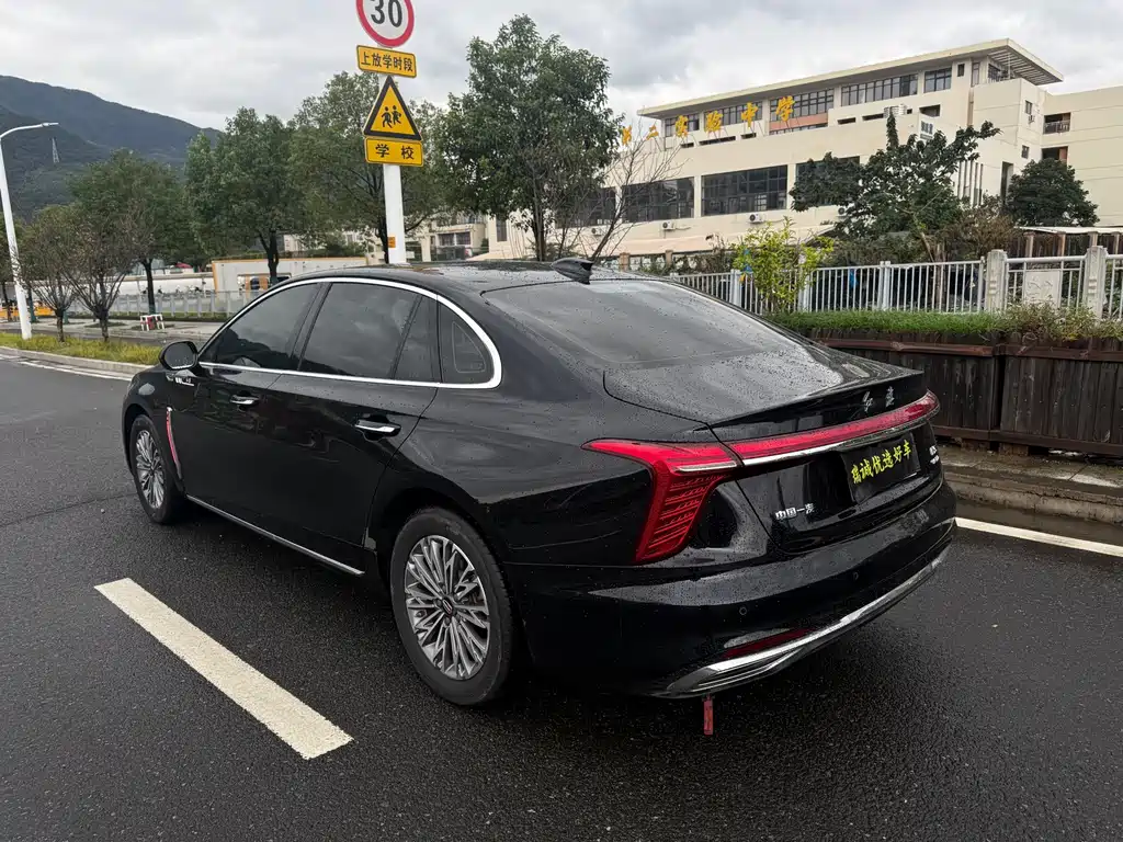 Hongqi Hongqi H5 — миниатюра 19