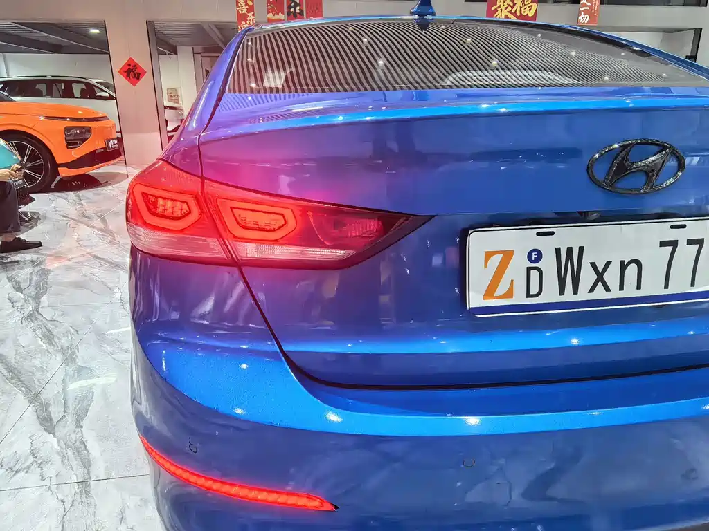 Hyundai Elantra — миниатюра 25