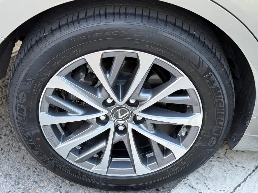 Lexus ES — миниатюра 20