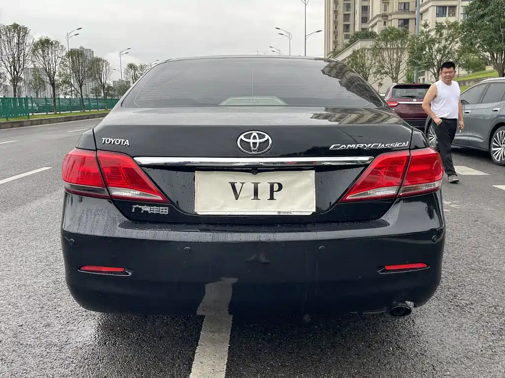 Toyota Camry — миниатюра 6