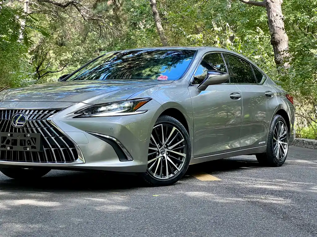 Lexus ES — миниатюра 2